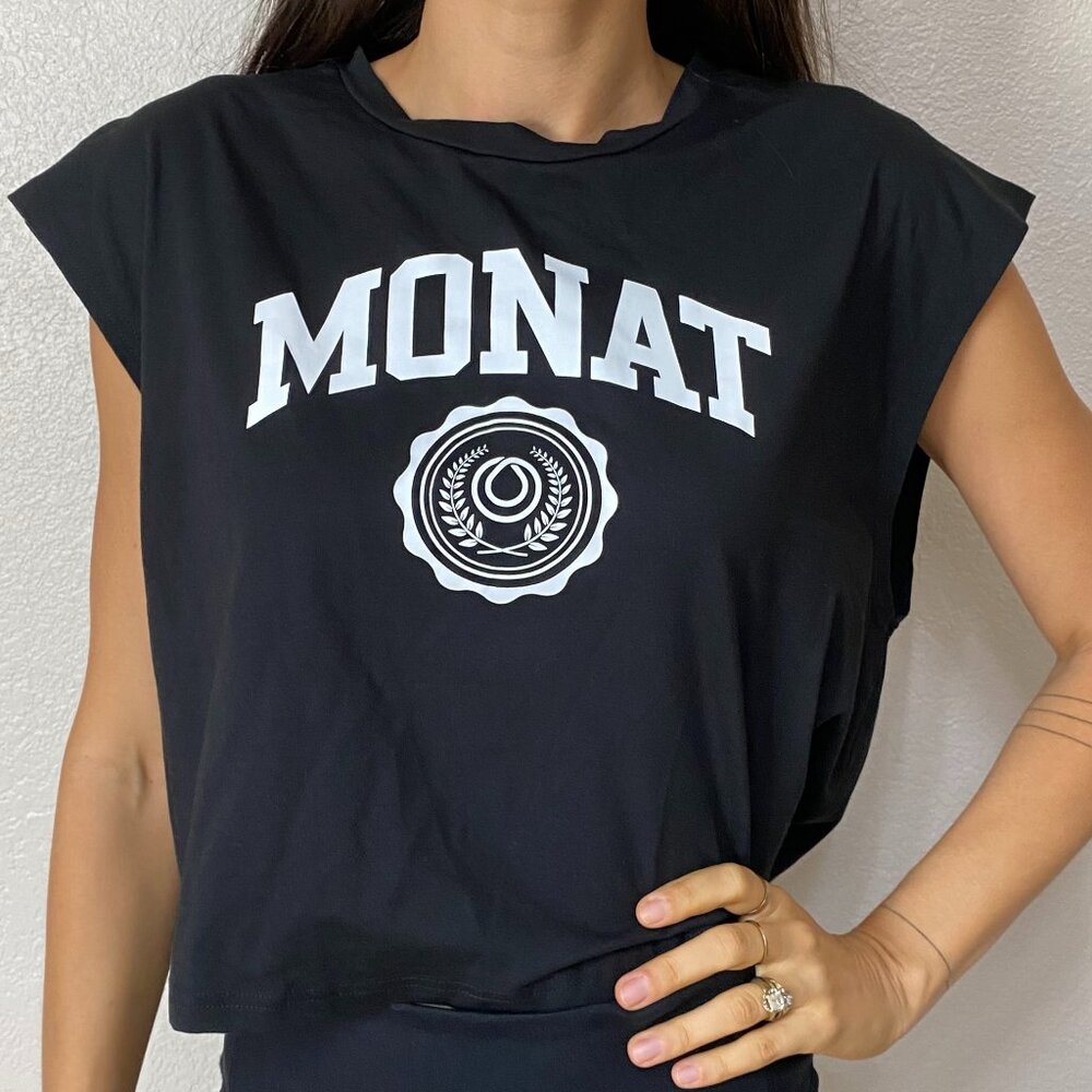 Monat Crop Top